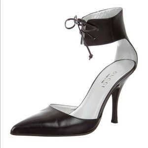 Gucci Pointed Toe Lace Up Leather Stiletto 6